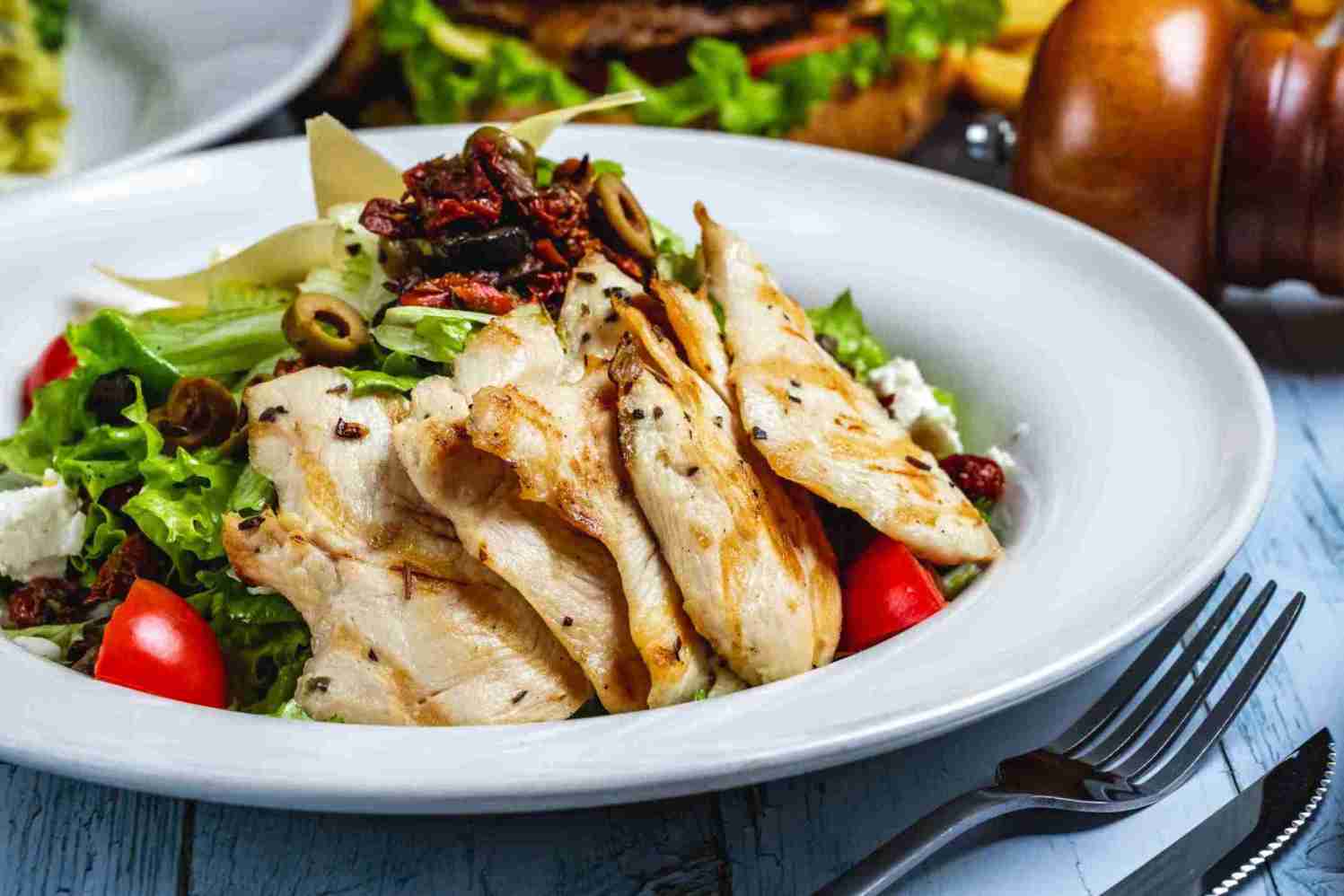 Greek Salad with Grilled Chicken